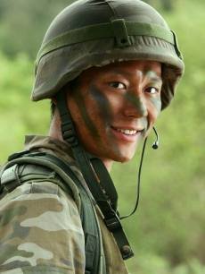 士兵突击海报